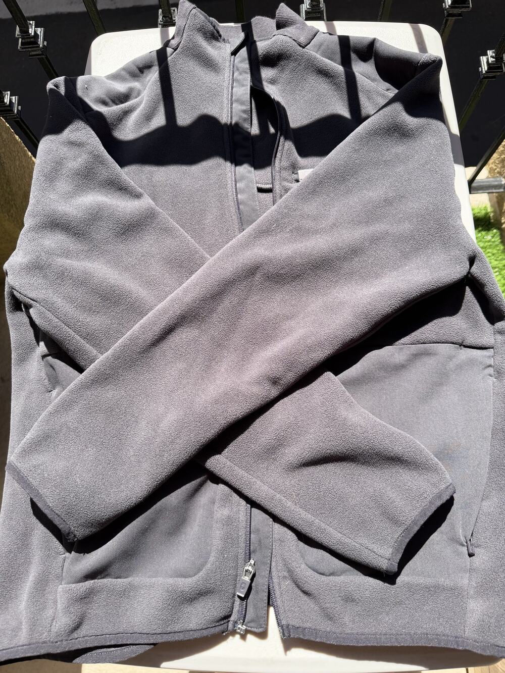 FIGS On-Shift Fleece Jacket Charcoal M